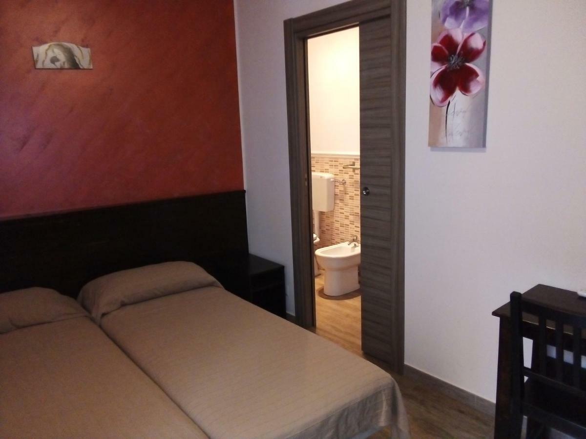 Bed & Breakfast Via Venezia Regalbuto Екстер'єр фото